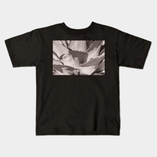 Barbed wonder Kids T-Shirt